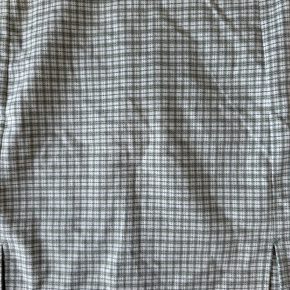 Brandy Melville Green Plaid Mini Skirt - Picture 4 of 7